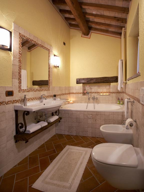 Hostal Casale Favilluta Petrignano Habitación foto